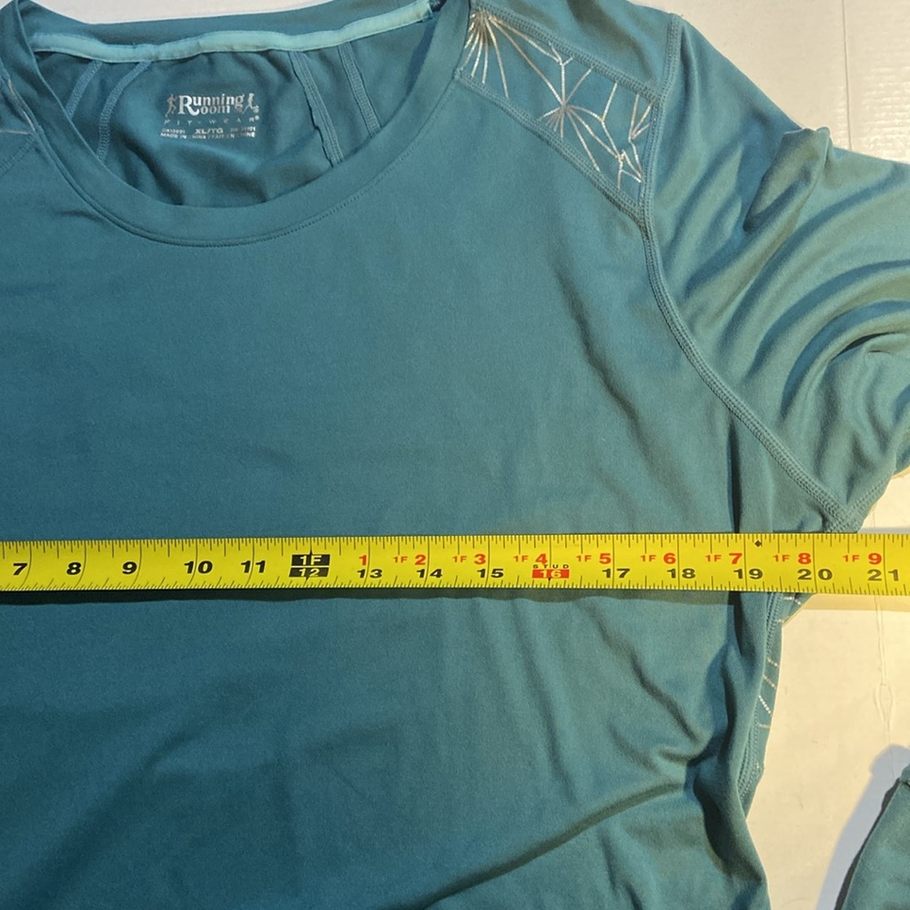 The Running Room Performance Running Shirt - Picture 9 of 10